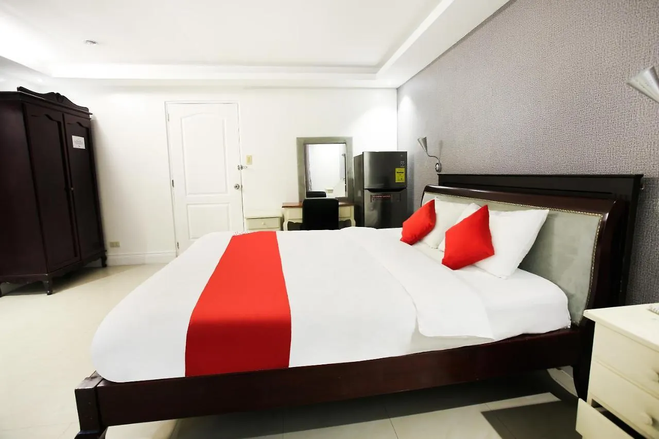 Hotel Euroasia By Bluebookers Angeles