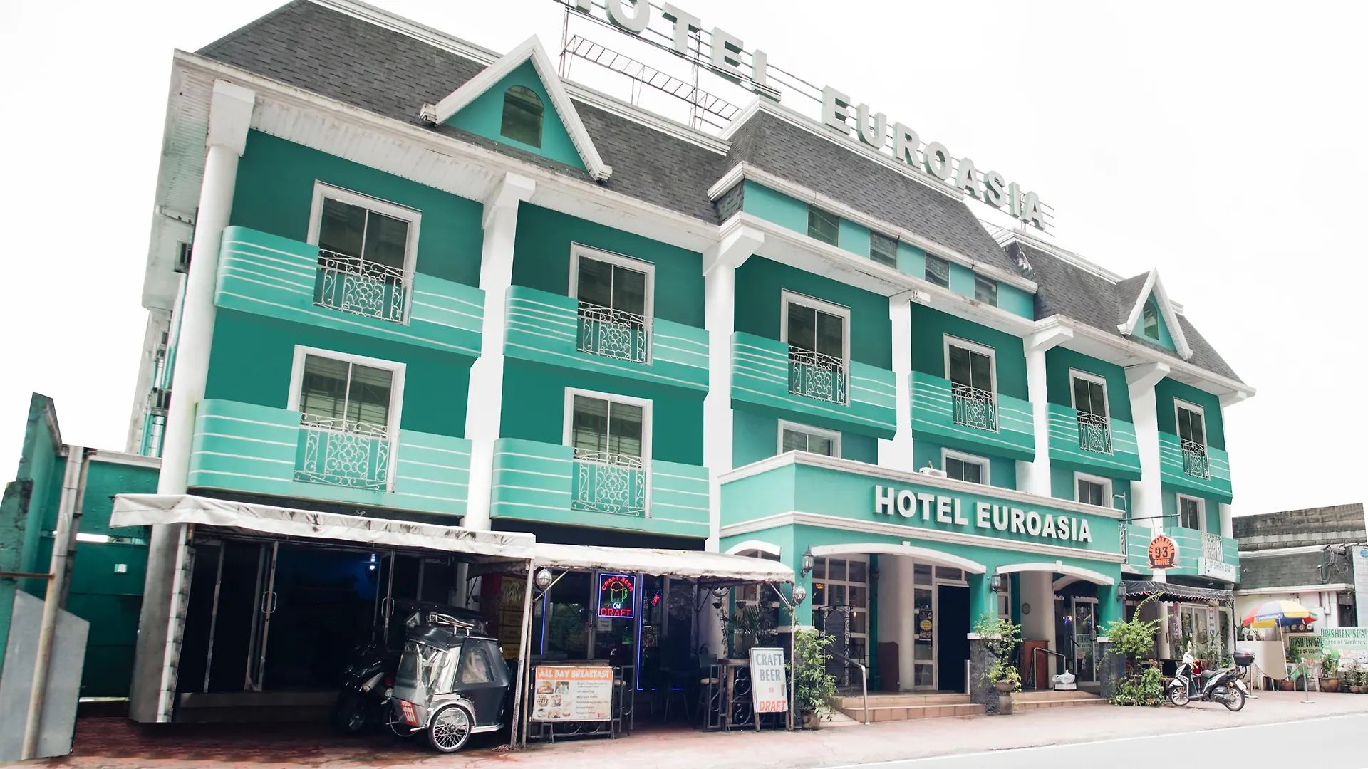 Hotel Euroasia By Bluebookers Angeles Philippines