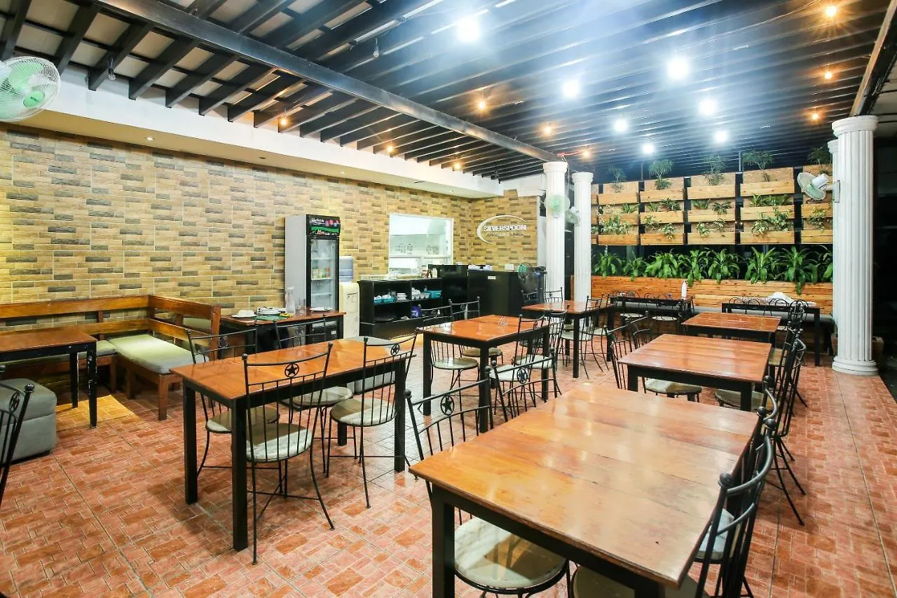 Hotel Euroasia By Bluebookers Angeles 3*,  Philippines