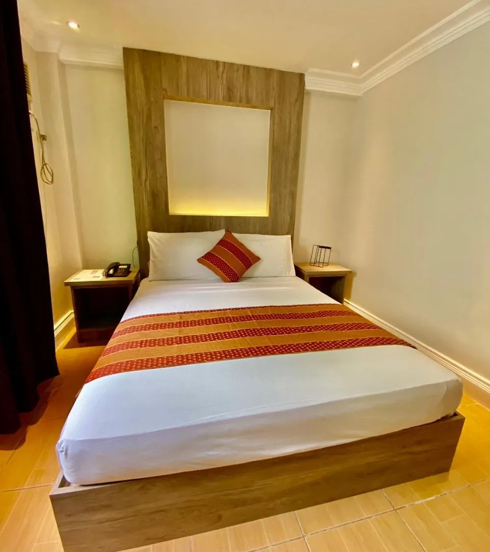 Hotel Euroasia By Bluebookers Angeles 3*,
