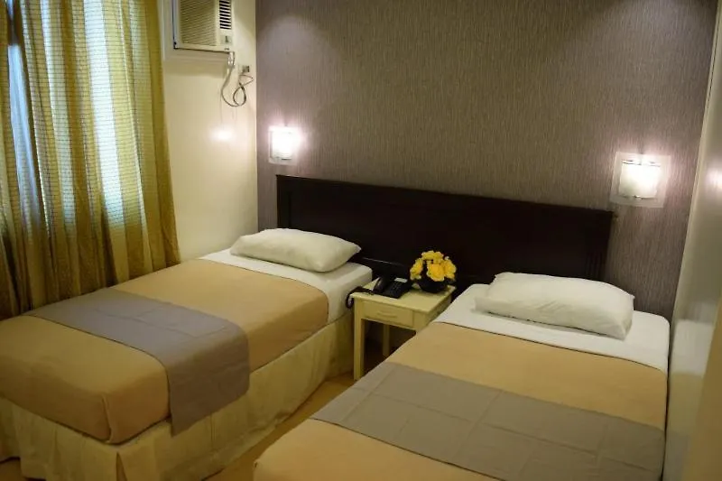 Hotel Euroasia By Bluebookers Angeles